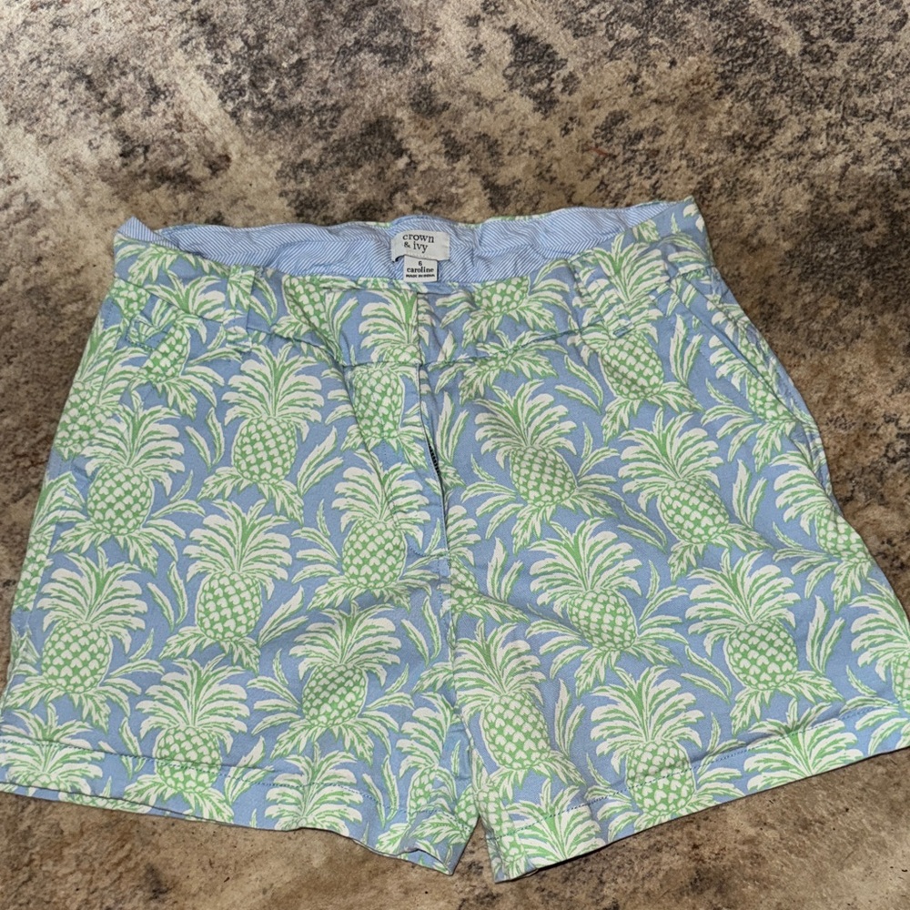 Crown & Ivy shorts